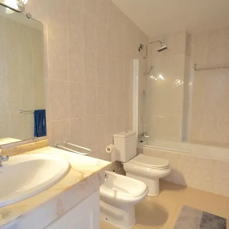 Aqua Large 3 Bed Looking On To The Beach Апартаменты *