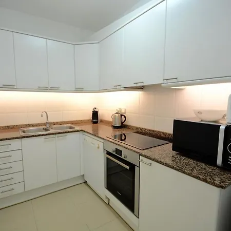 Aqua Large 3 Bed Looking On To The Beach Apartment Sitges